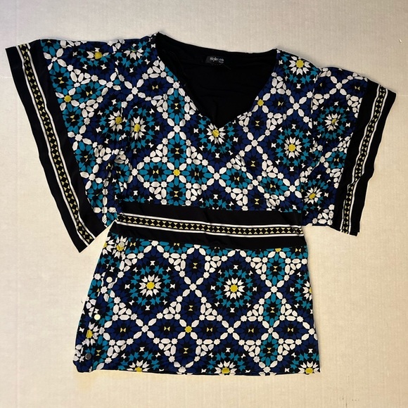 Style & Company Blue and White Graphic Flutter Sleeve tunic Blouse Sz-PM.  M14 - Picture 4 of 10